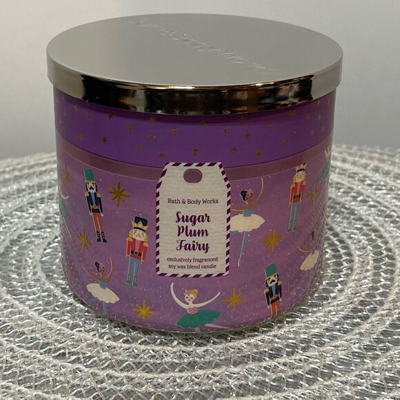 BBW Sugar Plum Fairy 3 Wick Scented Candle NWT - Picture 1 of 4